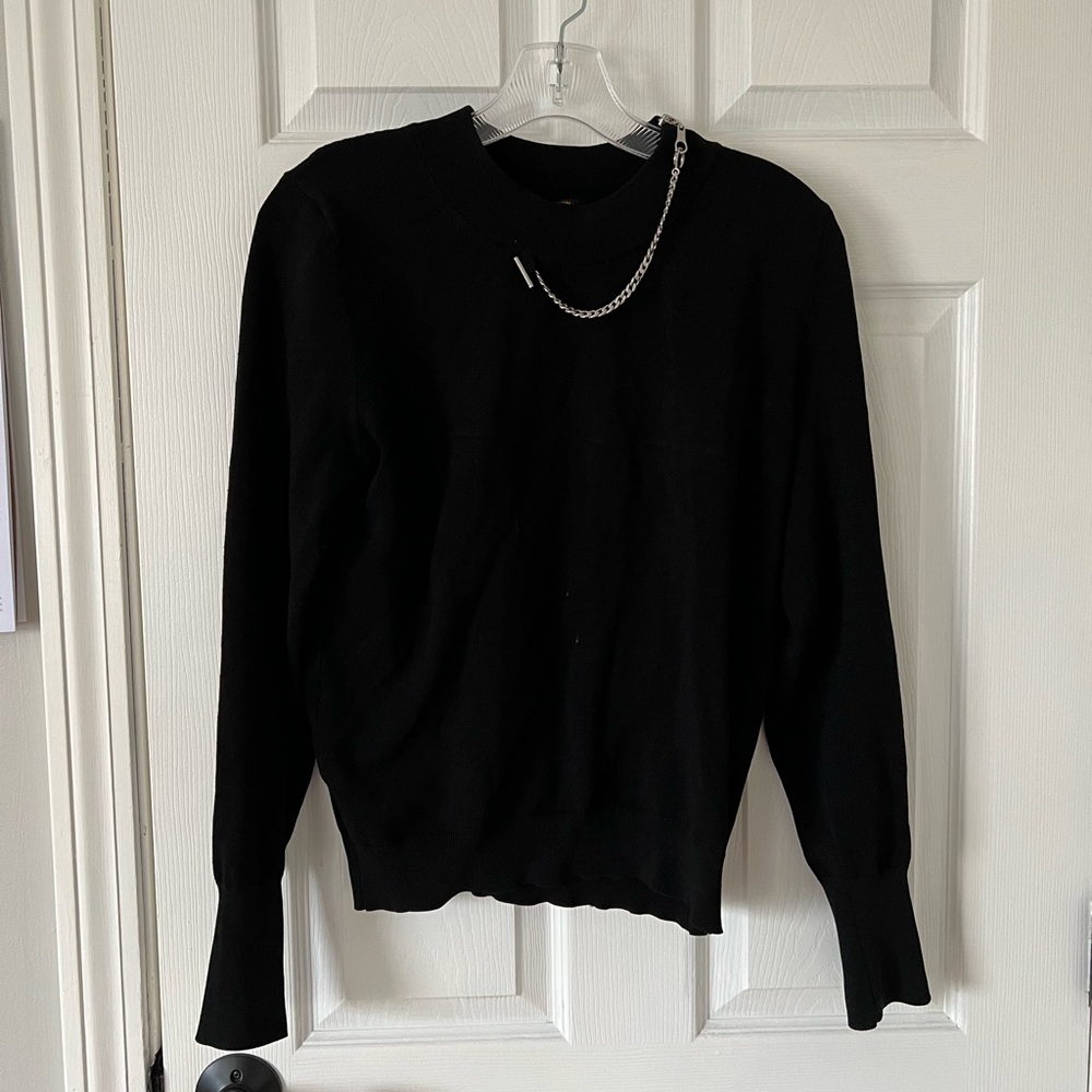 LOUIS VUITTON uniform black sweater with silver chain